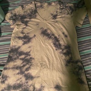 Short sleeve shirt size XS,S, and M.